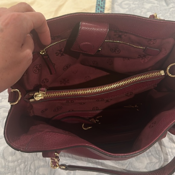 Tory Burch purse. - Picture 10 of 10